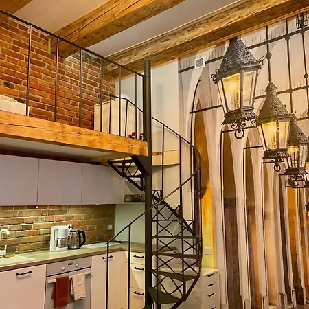Family With Mezzanine 아파트 *